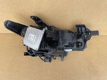 Laden Sie das Bild in den Galerie-Viewer, Frontscheinwerfer Mazda IV BCJH-51040 Links Scheinwerfer Headlight