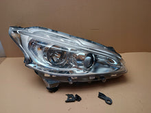 Laden Sie das Bild in den Galerie-Viewer, Frontscheinwerfer Peugeot 208 I 1685352480 Rechts Scheinwerfer Headlight SCH5994931865de