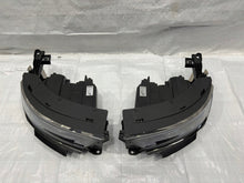 Laden Sie das Bild in den Galerie-Viewer, Frontscheinwerfer Opel Mokka Ein Stück (Rechts oder Links) Headlight