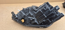 Load image into Gallery viewer, Frontscheinwerfer VW Caddy I 2K1941032B Xenon Rechts Scheinwerfer Headlight SCH7658985550ri