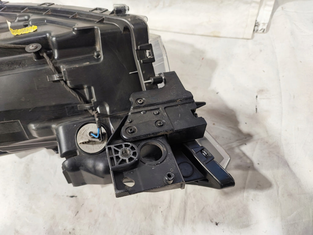 Frontscheinwerfer Mitsubishi Outlander III ECM921-22A20 LED Rechts Headlight