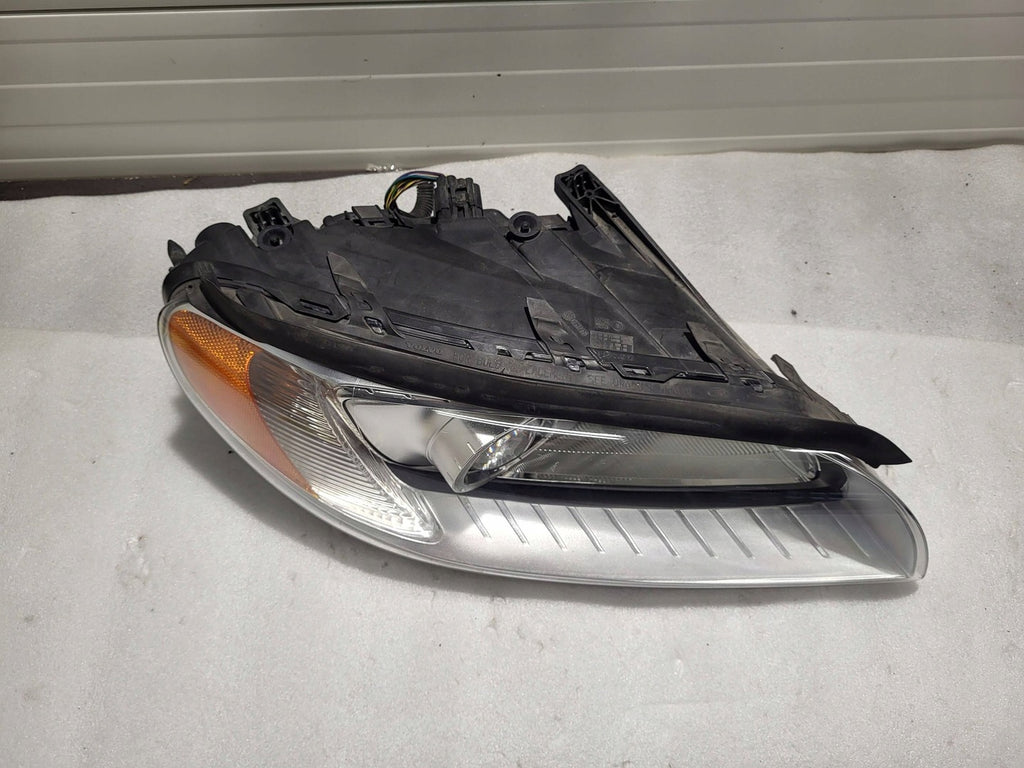 Frontscheinwerfer Volvo V70 S80 31214348 6948180 Xenon Rechts Headlight SCH8168867534jd