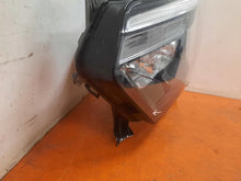 Laden Sie das Bild in den Galerie-Viewer, Frontscheinwerfer Renault Master III 260607867 Links Scheinwerfer Headlight SCH6956245080aq