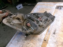 Load image into Gallery viewer, Frontscheinwerfer Toyota Yaris Links Scheinwerfer Headlight