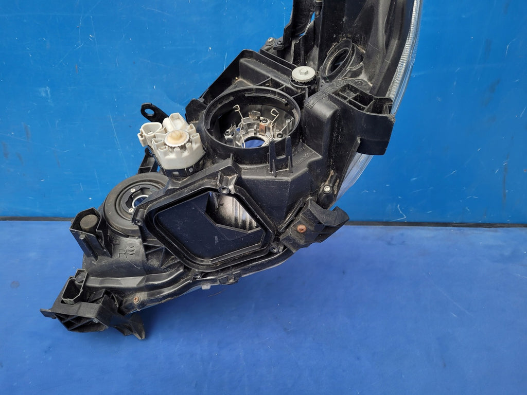 Frontscheinwerfer Toyota Corolla Xenon Rechts Scheinwerfer Headlight SCH6837211171ci