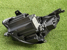 Laden Sie das Bild in den Galerie-Viewer, Frontscheinwerfer Renault Captur 260104525R Full LED Rechts Headlight SCH8318119629zl