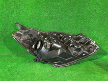 Load image into Gallery viewer, Frontscheinwerfer Toyota Yaris Links Scheinwerfer Headlight