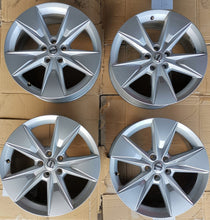 Laden Sie das Bild in den Galerie-Viewer, 4x Alufelge 18 Zoll 7.5" 5x108 50 5ET Glanz Silber 31680200 Volvo V60 I Xc60 FEL8477137692jw
