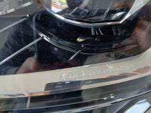 Laden Sie das Bild in den Galerie-Viewer, Frontscheinwerfer Skoda Superb III 3V1941015D 3V1941016 LED Rechts oder Links