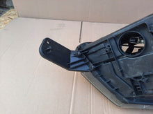 Laden Sie das Bild in den Galerie-Viewer, Frontscheinwerfer Skoda Yeti 5L1941015C 030128628100 Xenon Links Headlight