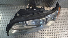 Laden Sie das Bild in den Galerie-Viewer, Frontscheinwerfer Volvo Xc70 V70 II 30698835 Links Scheinwerfer Headlight