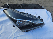 Load image into Gallery viewer, Frontscheinwerfer Toyota Yaris FX1G0S100 Rechts Scheinwerfer Headlight