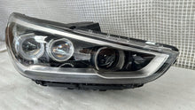 Load image into Gallery viewer, Frontscheinwerfer Hyundai I30 92102-G4100 LED Rechts Scheinwerfer Headlight