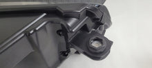 Laden Sie das Bild in den Galerie-Viewer, Frontscheinwerfer Skoda Octavia IV 5E4941035 Ein Stück (Rechts oder Links) SCH9332987809pv