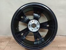 Laden Sie das Bild in den Galerie-Viewer, 1x Alufelge 17 Zoll 6.5&quot; 5x112 46ET Glanz Silber 5E3601025 Skoda Octavia 5e3