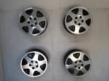 Laden Sie das Bild in den Galerie-Viewer, 4x Alufelge 15 Zoll 6.0&quot; 5x110 43ET Glanz Schwarz 60505 Opel Rim Wheel