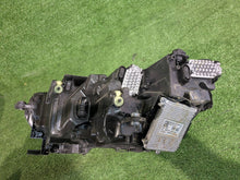 Laden Sie das Bild in den Galerie-Viewer, Frontscheinwerfer Skoda Octavia IV 5E4941036 Rechts Scheinwerfer Headlight SCH7861994477pk