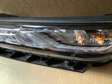 Load image into Gallery viewer, Frontscheinwerfer Hyundai Kona 92207J9000 Links Scheinwerfer Headlight SCH6492695721kt