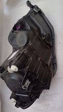 Laden Sie das Bild in den Galerie-Viewer, Frontscheinwerfer VW Caddy III 2K1941015A Links Scheinwerfer Headlight SCH3401695616oc