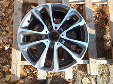 Laden Sie das Bild in den Galerie-Viewer, 1x Alufelge 18 Zoll 9.0&quot; 5x112 A2154010400 Mercedes-Benz Rim Wheel