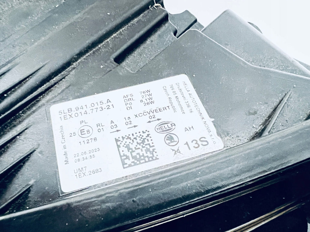 Frontscheinwerfer Skoda Enyaq 5LB941015A Full LED Links Scheinwerfer Headlight