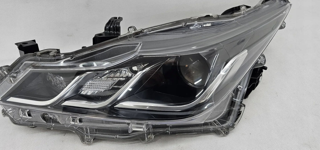 Frontscheinwerfer Toyota Corolla 81150-02T31-00 Links Scheinwerfer Headlight SCH1829025240xb