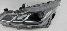 Laden Sie das Bild in den Galerie-Viewer, Frontscheinwerfer Toyota Corolla 81150-02T31-00 Links Scheinwerfer Headlight SCH1829025240xb