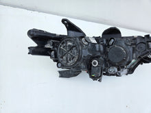 Laden Sie das Bild in den Galerie-Viewer, Frontscheinwerfer Mitsubishi Outlander III 8301CB-63 LED Links Headlight