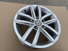 Laden Sie das Bild in den Galerie-Viewer, 1x Alufelge 16 Zoll 6.5" 40ET 5G0601025C VW Golf VII I Rim Wheel FEL9812184633um