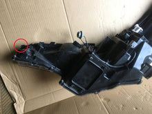 Laden Sie das Bild in den Galerie-Viewer, Frontscheinwerfer Toyota Chr C-Hr 81110-F4031-00 LED Rechts Headlight