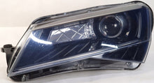 Laden Sie das Bild in den Galerie-Viewer, Frontscheinwerfer Skoda Superb III 3V1941015A Xenon Links Scheinwerfer Headlight