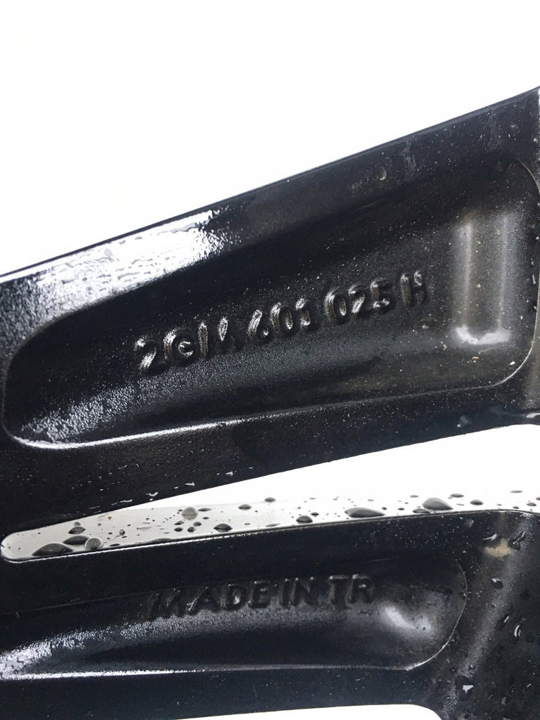 1x Alufelge 18 Zoll 7.0" 5x100 49ET 2GM601025H VW T-Cross Rim Wheel