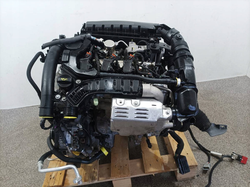 Motor Peugeot 2008 II HN05 10XVBB 1.2 THP 15TKm 2024 Benzin Engine Komplett