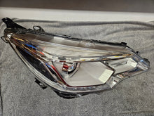 Laden Sie das Bild in den Galerie-Viewer, Frontscheinwerfer Mitsubishi Mirage Space Star 26010W410P LED Rechts Headlight