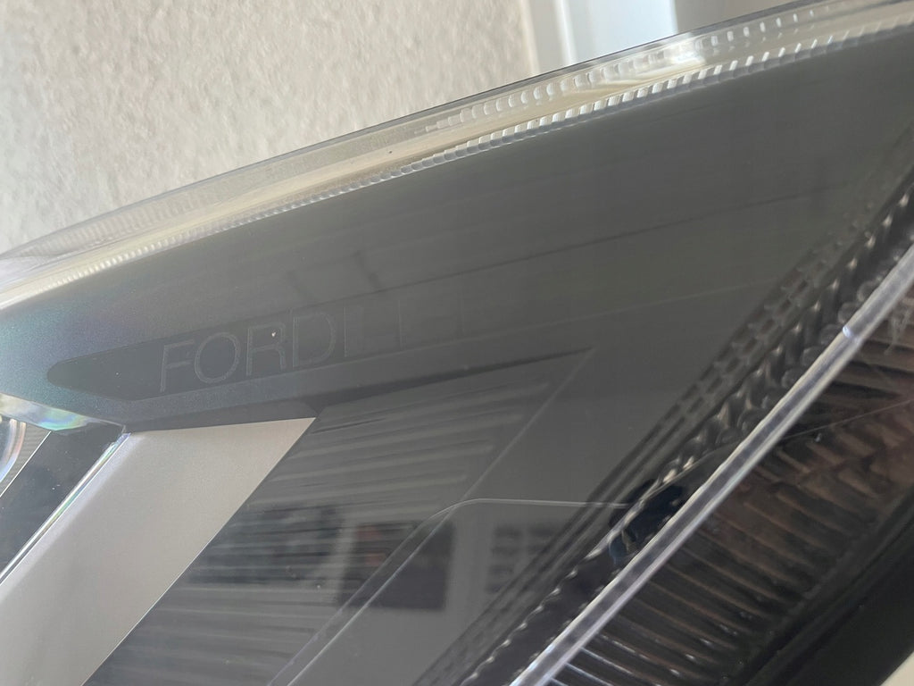 Frontscheinwerfer Ford Focus NX7B-13E015-CF LED Ein Stück (Rechts oder Links) SCH1790716401ws