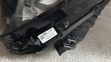 Load image into Gallery viewer, Frontscheinwerfer Kia Sportage R292112010 Links Scheinwerfer Headlight SCH8890065097ub