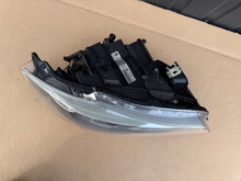 Laden Sie das Bild in den Galerie-Viewer, Frontscheinwerfer BMW E91 E90 Xenon Rechts Scheinwerfer Headlight SCH8449568371vi