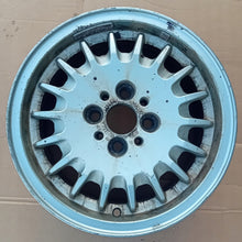 Laden Sie das Bild in den Galerie-Viewer, 1x Alufelge 14 Zoll 6.0" 4x100 35ET Silber 115688 BMW Rim Wheel FEL3199590022tm