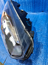 Laden Sie das Bild in den Galerie-Viewer, Frontscheinwerfer Ford Courier JT76-13W029-CD Rechts Scheinwerfer Headlight SCH6936573950kj