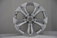 Load image into Gallery viewer, 1x Alufelge 17 Zoll 7.5" 5x112 52ET Glanz Silber 6856065 BMW Rim Wheel FEL1946210074ag