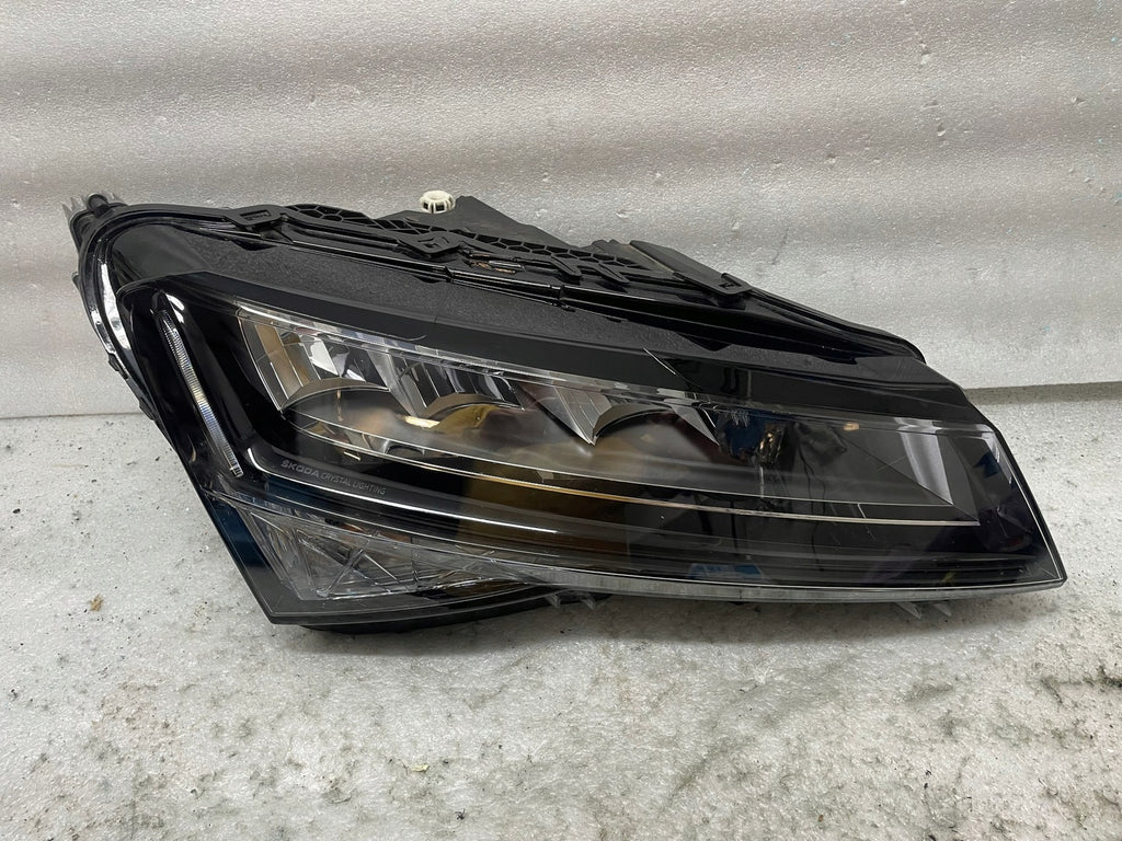 Frontscheinwerfer Skoda Superb 941016C Full LED Rechts Scheinwerfer Headlight SCH3036440441nm