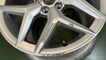 Load image into Gallery viewer, 1x Alufelge 17 Zoll 7.0" 5x100 51ET Glanz Silber 6F0601025 Seat Ibiza Rim Wheel FEL9736391089jf
