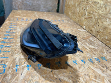 Laden Sie das Bild in den Galerie-Viewer, Frontscheinwerfer Tesla Model 3 1760888-00-F Links Scheinwerfer Headlight SCH5640308815jm
