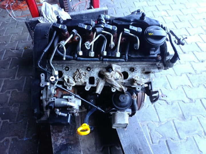 Motor Audi Skoda VW I CAY 1.6 TDI 105PS 2015 Diesel Engine Unkomplett MOT8463023183vs