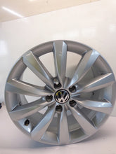 Load image into Gallery viewer, 1x Alufelge 17 Zoll 7.0" 5x112 43ET Glanz Silber 5N0601025AH VW Passat Tiguan FEL6196188505yg