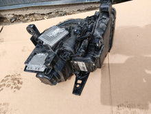 Laden Sie das Bild in den Galerie-Viewer, Frontscheinwerfer Jeep Wk2 55112918AC Rechts Scheinwerfer Headlight SCH9193623718op