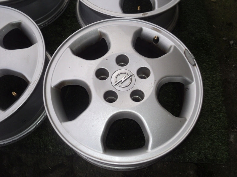 4x Alufelge 15 Zoll 6.0" 5x110 43ET Glanz Weiß Opel Zafira Rim Wheel FEL1362614678rx