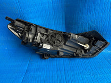 Laden Sie das Bild in den Galerie-Viewer, Frontscheinwerfer Hyundai Tucson 92101-D7200 Links Scheinwerfer Headlight SCH2275494217vv