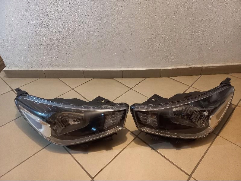 Frontscheinwerfer Kia Rio Links Scheinwerfer Headlight SCH9061119636hp