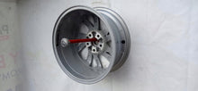 Laden Sie das Bild in den Galerie-Viewer, 1x Alufelge 16 Zoll 7.0" 5x105 41ET Glanz Silber 39078765 Opel Astra K Rim Wheel FEL9947565621of